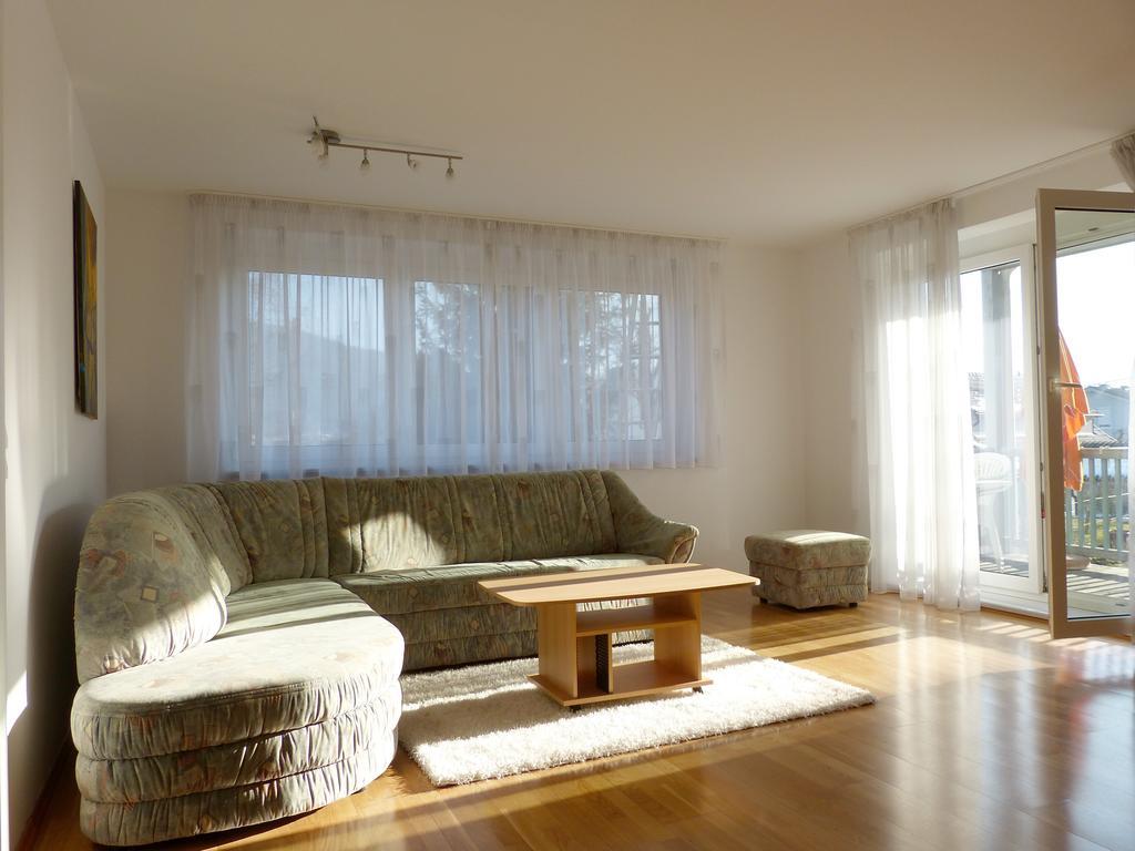 Ferienwohnung Kern Bodensdorf Pokoj fotografie