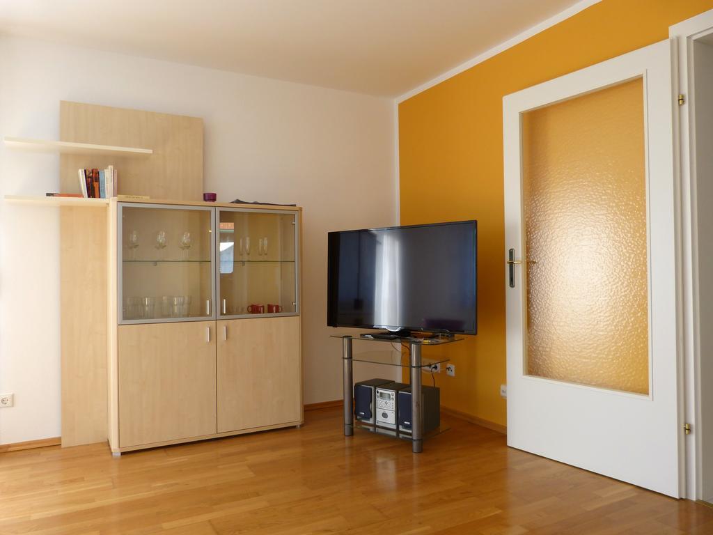 Ferienwohnung Kern Bodensdorf Pokoj fotografie