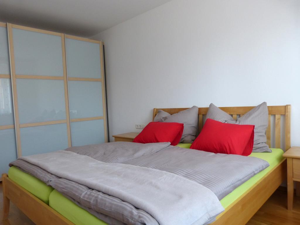 Ferienwohnung Kern Bodensdorf Pokoj fotografie