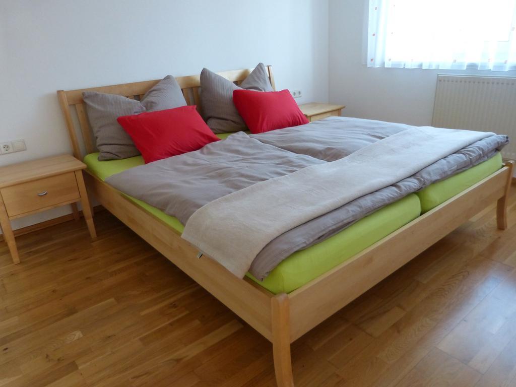 Ferienwohnung Kern Bodensdorf Pokoj fotografie
